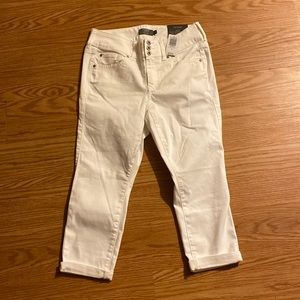 Size 10 Torrid crop jeans